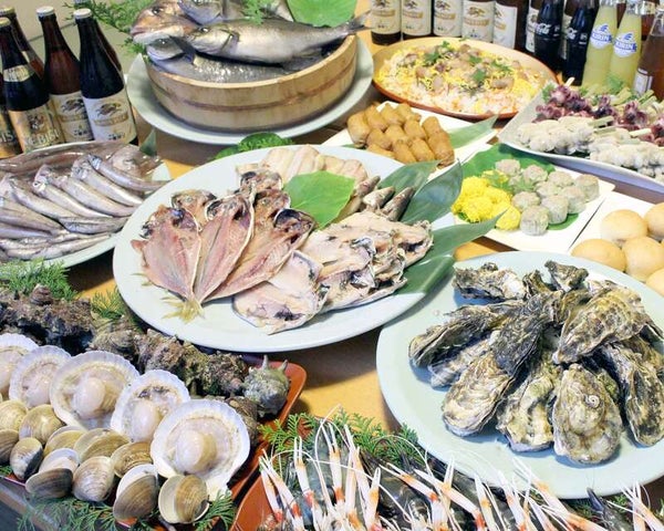 【茨城県内発】 沼津漁師小屋!海鮮浜焼き食べ放題と 冠雪の富士眺望のかんなみの桜1